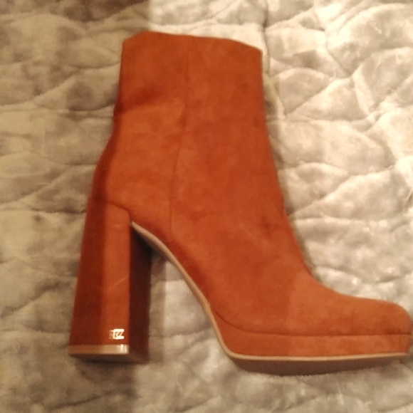 Rachael Zoe platform ankle boots - Picture 2 of 6